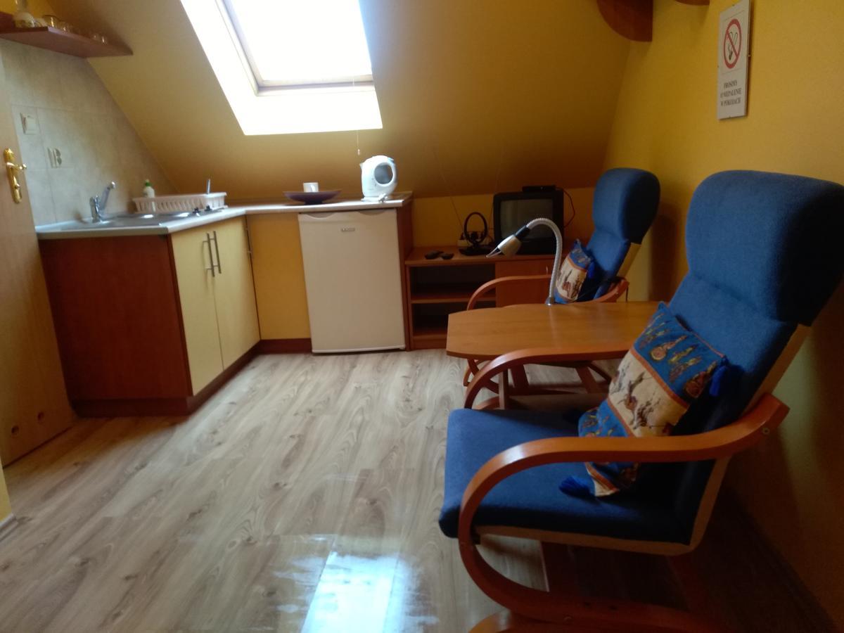 Gospodarstwo Agroturystyczne Ania I Filip Izabelin  Экстерьер фото
